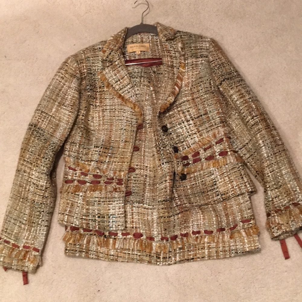 Women’s suit/skirt